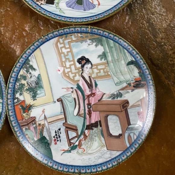 Zhao Huimin’s Porcelain  Beauties Of The Red Mansion Plates Set of 4 - Picture 6 of 10